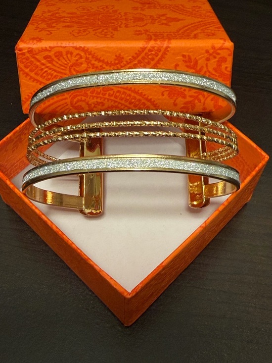 Jewelry - Gold and sparkly white vintage open adjustable Cuff Bracelet